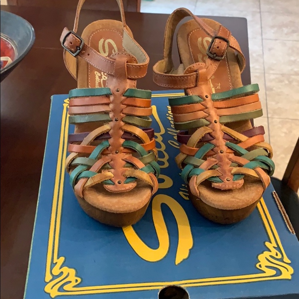 Super cute Sbicca sandals size 7 only worn 1 time